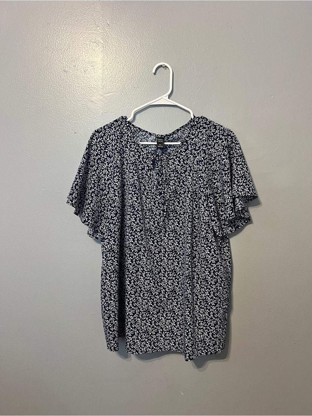 SHEIN Navy and White Floral Flutter Sleeve Blouse